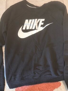 Nike Women’s Black Crewneck Sweatshirt with White Logo